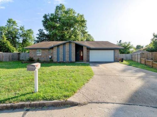 400 Cobblestone Ct, Pryor, OK 74361-7013