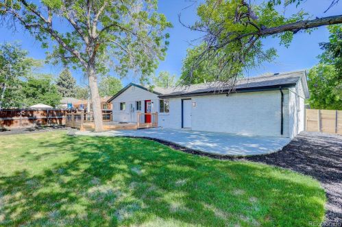 8806 Asbury Dr, Aurora CO  80227-2306 exterior