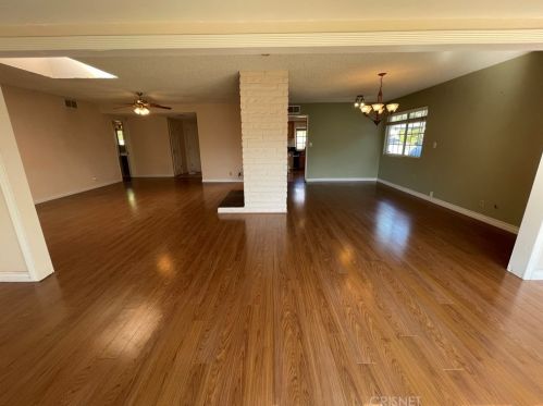 3800 Santa Carlotta St, Glendale CA 91214-1158 exterior