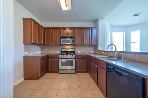 3432 Ivy Arbor Ln, Pearland, TX 77581-1708
