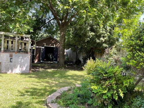 10220 Lone Pine Ln, Fort Worth TX  76108-3914 exterior