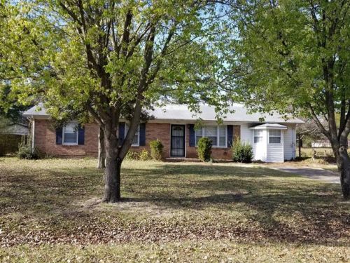 311 Rollingwood Dr, Dudley, NC 28333-8235