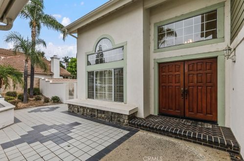 1874 Natalie Ln, Riverside CA  92506-4656 exterior