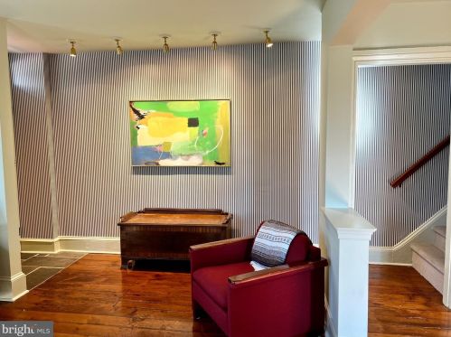 104 Gravers Ln, Philadelphia PA  19118-3806 exterior