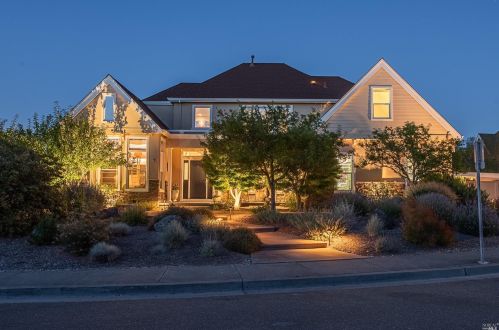 250 Morgan Ridge Ct, Healdsburg, CA 95448-9078