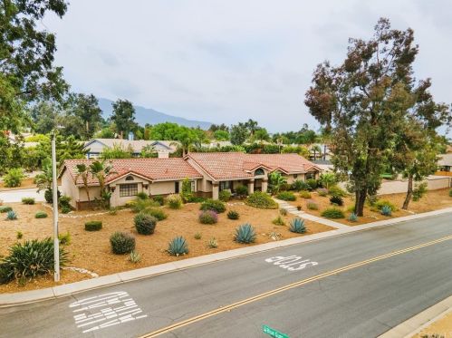 6239 Blue Gum Ct, Rancho Cucamonga, CA 91739-1722