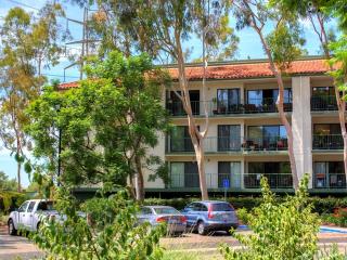 7311 Apricot Dr, Irvine CA  92618-4409 exterior