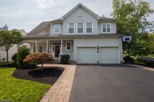94 York Dr, Princeton, NJ 08540-7907