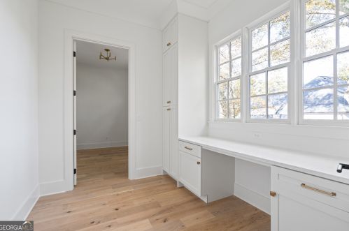 695 Moores Mill Rd, Atlanta GA  30327-0015 exterior