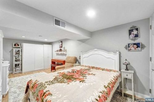 182 12th St, Wood-Ridge NJ  07075-2067 exterior