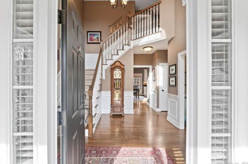 5 Clapboard Ridge Rd, Sandy Hook, CT 06482-1580