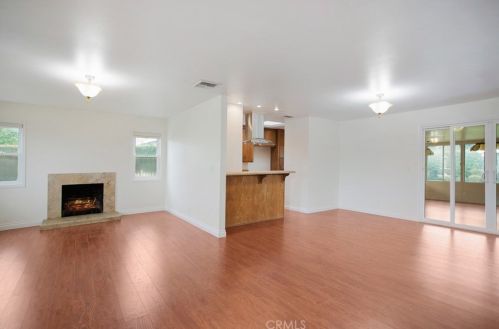 1551 Beacon Ave, Anaheim CA  92802-1313 exterior