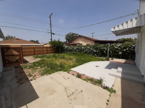 525 East St, Anaheim CA  92805-4835 exterior
