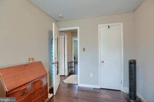 1501 Robert Rd, Lancaster PA  17601-5632 exterior