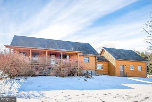 545 Bootleg Rd, New Schaefferstown PA  19506-9155 exterior