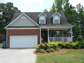 3879 Wood Ave, High Point, NC 27263-3452