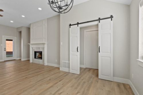 3100 Delaford Dr, Carrollton TX 75007-3030 exterior