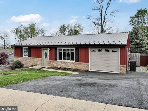 122 Boomerang Dr, Ephrata, PA 17522-2437