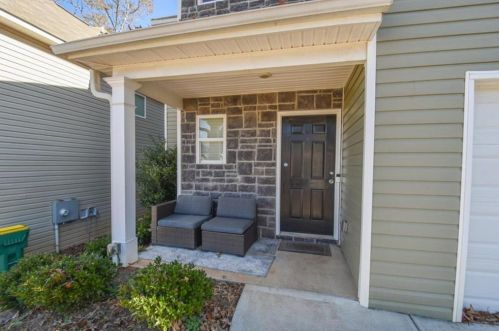 659 Carlton Pointe Dr, Palmetto, GA 30268-2350