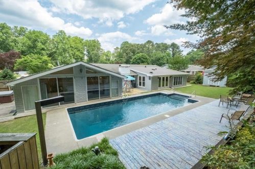 73 Weatherstone Pkwy, Marietta, GA 30068-3481