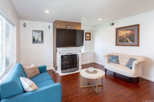 23 Elderglen, Irvine, CA 92604-3320