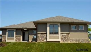 823 190th St, Omaha, NE 68022-4502