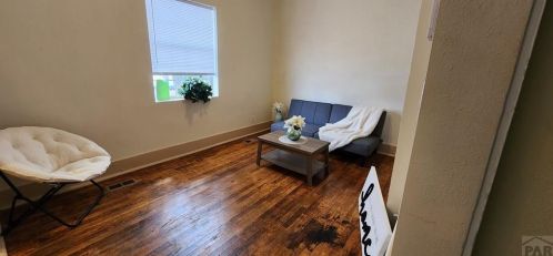 909 Currie St, Pueblo, CO 81004-2525