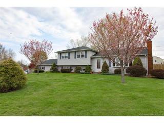 86 Oxbow Dr, Meriden, CT 06450-6939