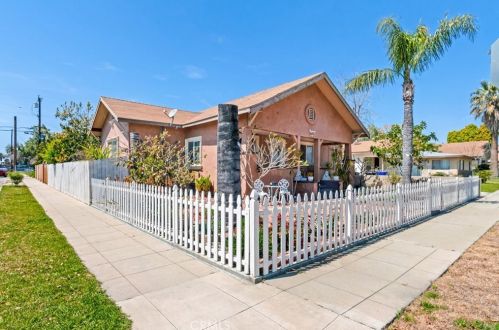 200 Orange Ave, Rialto, CA 92376-5820