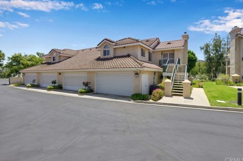 420 Huyler Ln, Simi Valley, CA 93065-6750