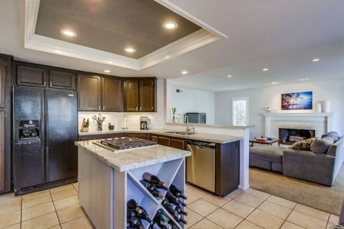 1736 Orchard Wood Rd, Encinitas, CA 92024-5655