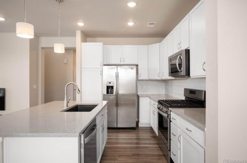 14665 Belleview Dr, Aurora CO 80015-4157 exterior