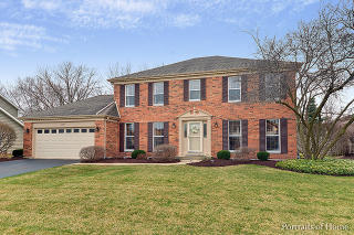 719 River Rd, Naperville, IL 60540-6305