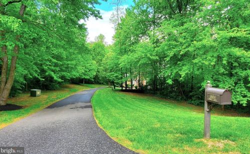 16104 Gossum Ct, Haymarket, VA 20169-1842