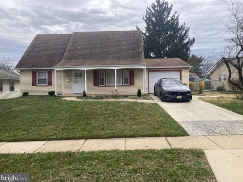 24 Hollis Ln, Willingboro, NJ 08046-1837