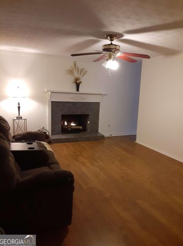 90 Cumberland Dr, Rex GA 30273-1800 exterior