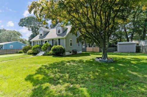 47 Brentwood Ave, Warwick, RI 02886-3447