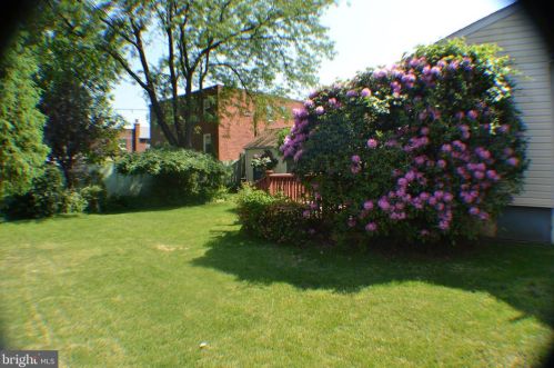 7505 Dungan Rd, Philadelphia, PA 19111-2719