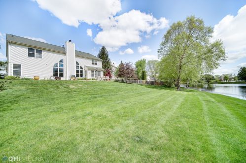 2241 Moser Ln, Barrington Hills, IL 60102