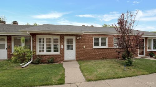 721 Dulles Rd, Des Plaines, IL 60016-2580