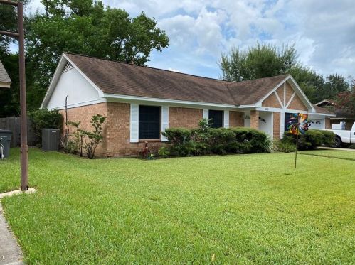 1506 Plantation Rd, Victoria, TX 77904-2287