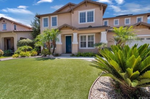 6587 Lunt St, Chino, CA 91710-7454