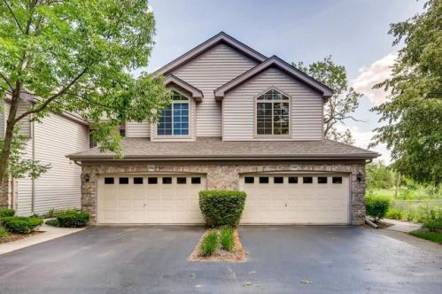 1598 Saint Marks Pl, Palatine, IL 60067-8685