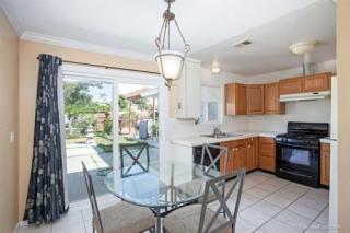 581 Gold Dr, Oceanside, CA 92057-4327