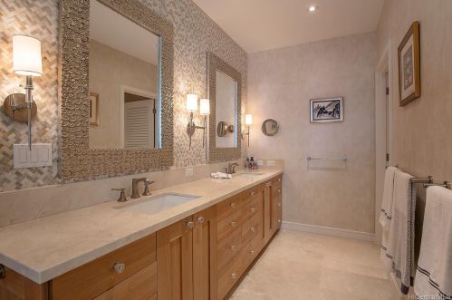 445 Maono Loop, Honolulu HI  96821-2526 exterior