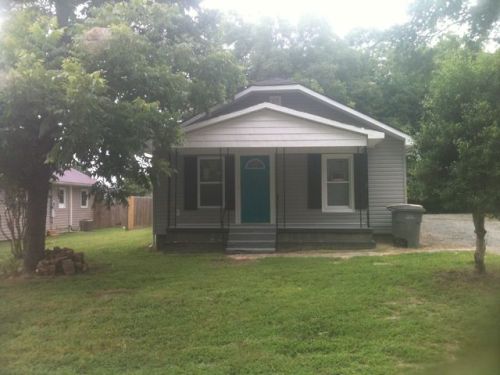 1020 10th St, Kannapolis, NC 28083-2904