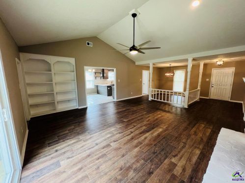 100 Beaver Lodge Pl, Warner Robins GA  31088-6082 exterior
