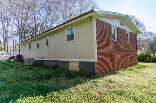 58 Martin Luther King Jr Dr, Jefferson GA  30549-1360 exterior