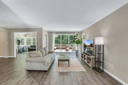 4298 Louis Rd, Lilburn, GA 30047-4017