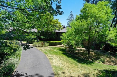 13801 Marie Ln, Grass Valley, CA 95945-7942